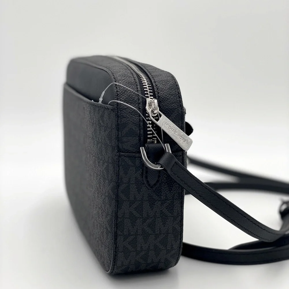MICHAEL KORS LARGE EW ZP CHAIN XBODY BLACK SIGNATR